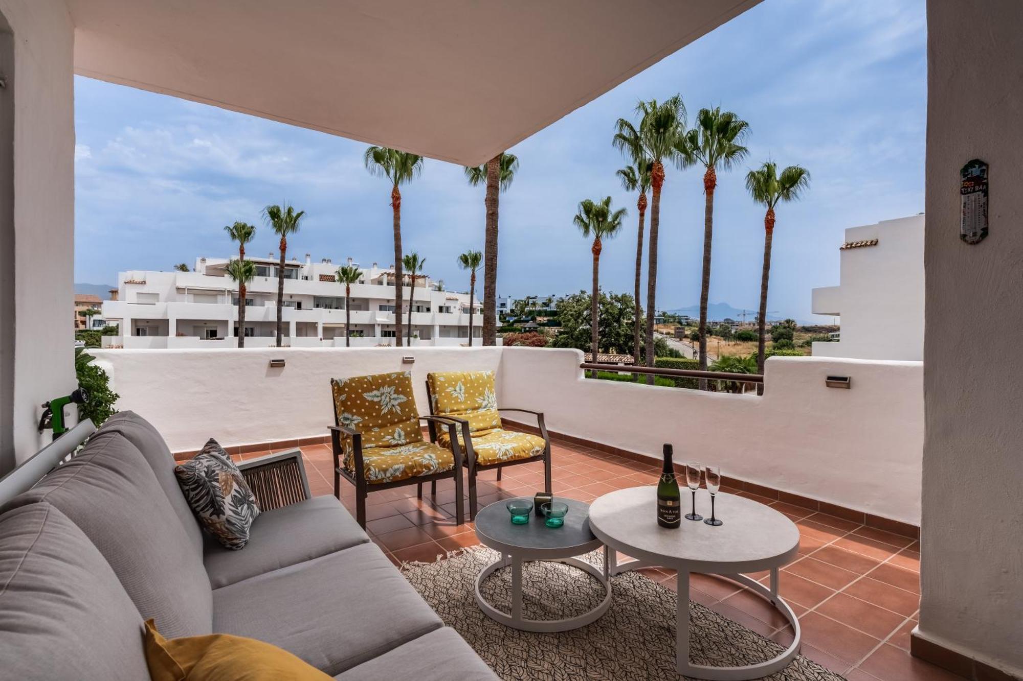 Spacious With Large Terraces Lunymar Golf, * Estepona
