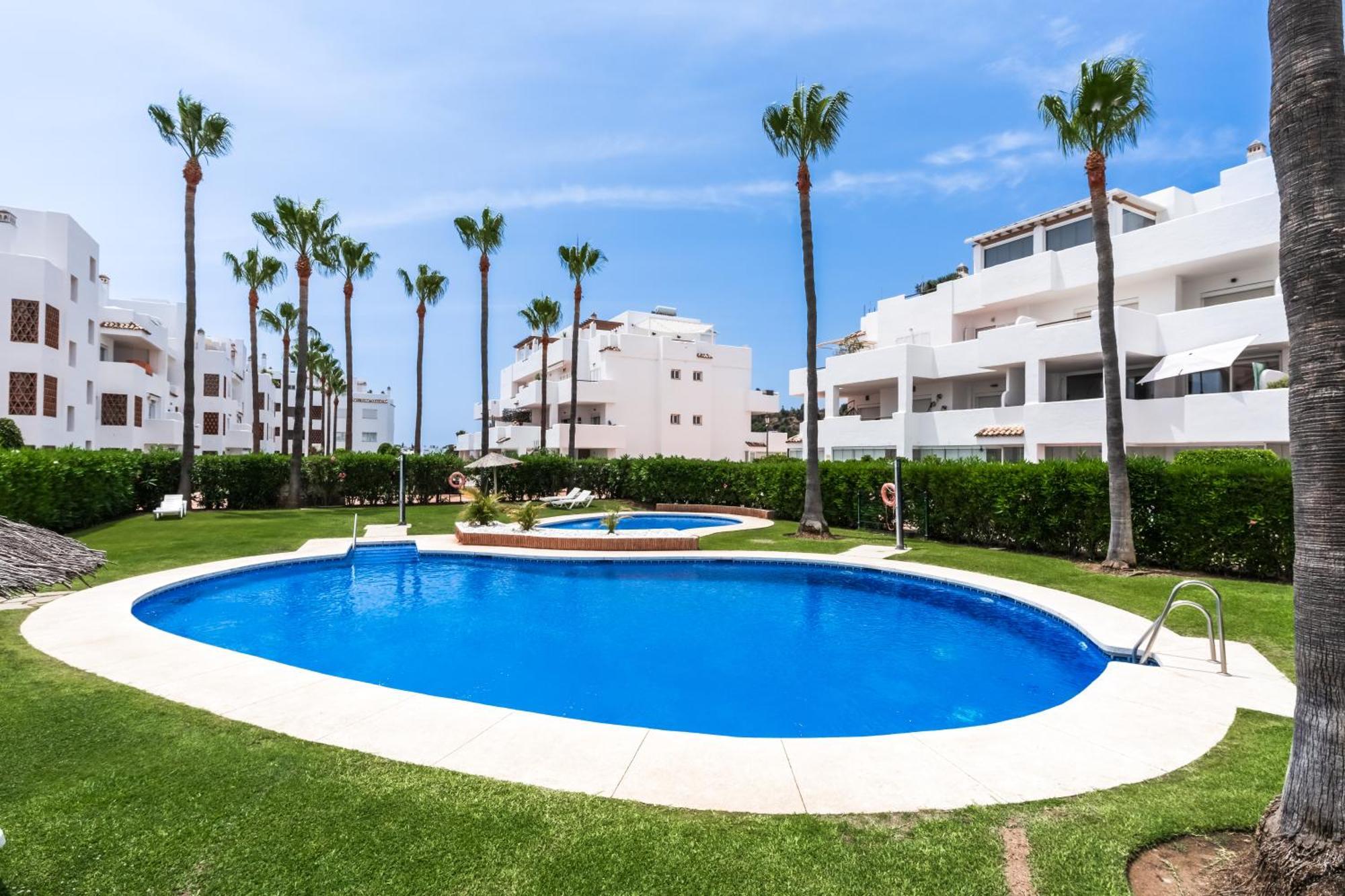 Appartement Spacious With Large Terraces Lunymar Golf, *