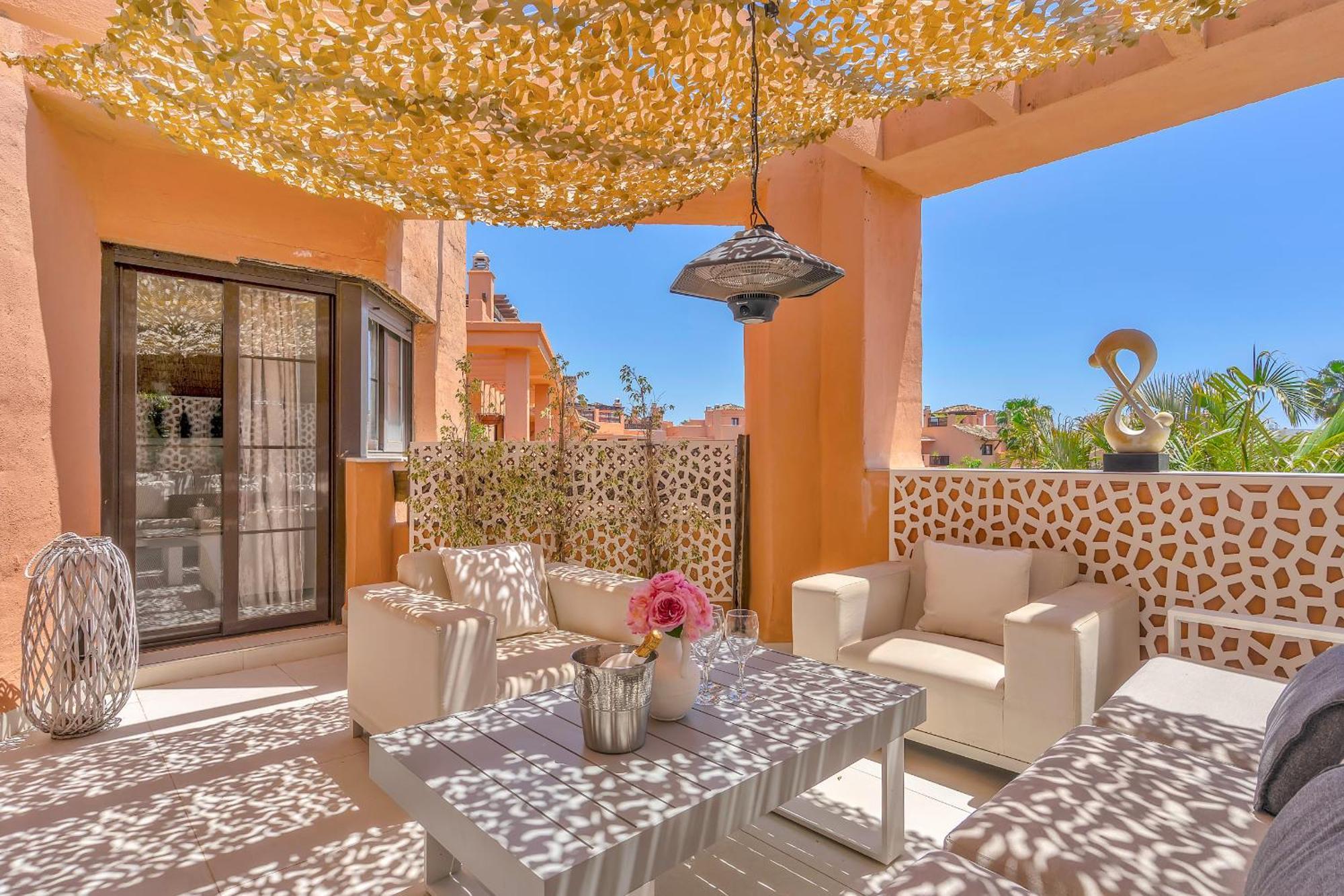 Hacienda Del Sol Penthouse Apartment Estepona