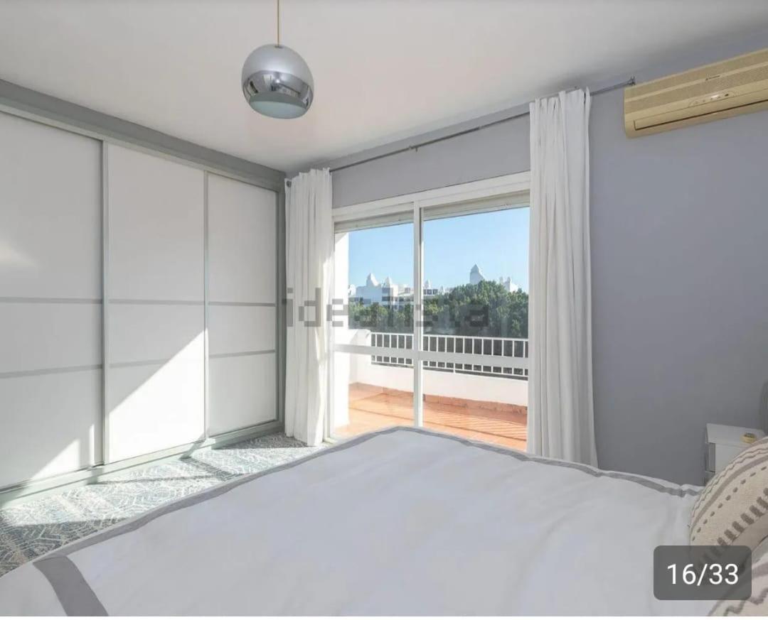 3-min Walk To , Pool , , 3br Ferienhaus Estepona