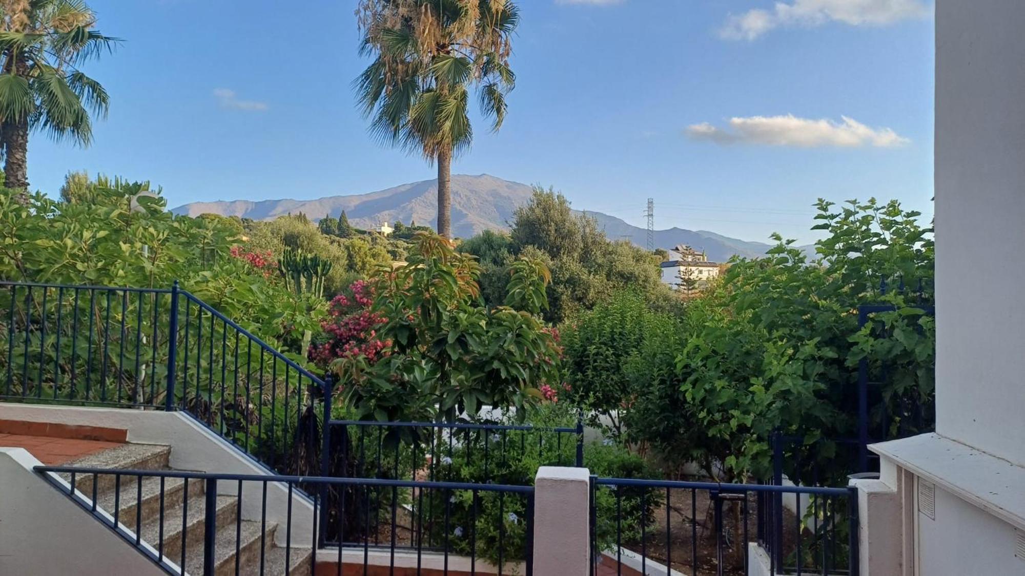 3-min Walk To , Pool , , 3br Ferienhaus Estepona