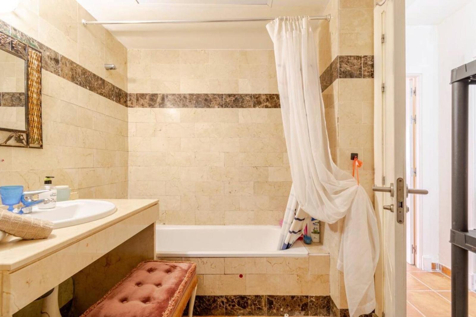 To Home&royal Marbella Apartment Estepona