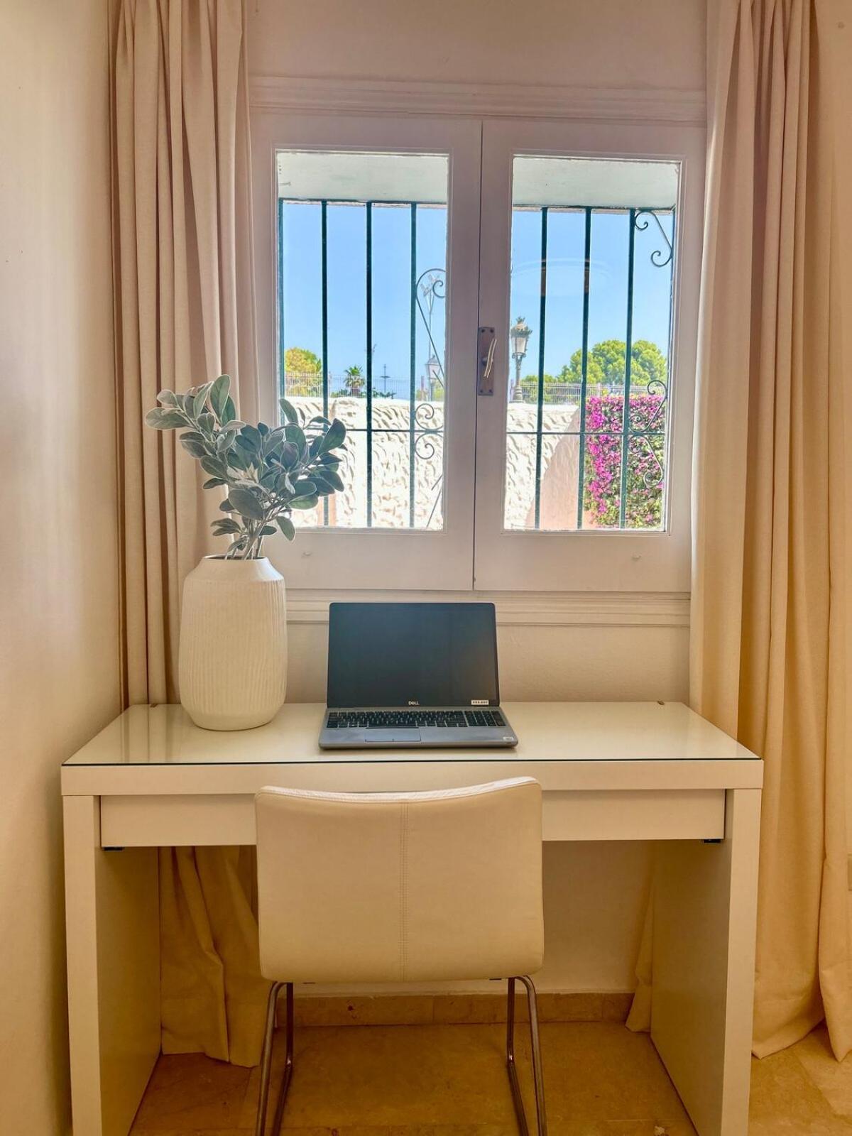 Elegant Close To The * Estepona