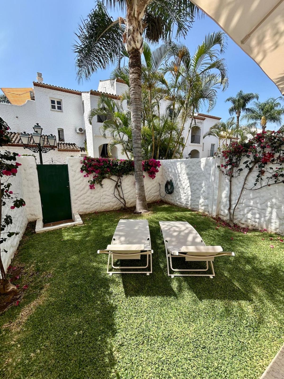 Apartment Elegant Close To The