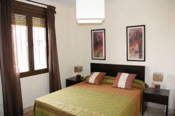 Aparthotel Albayt &