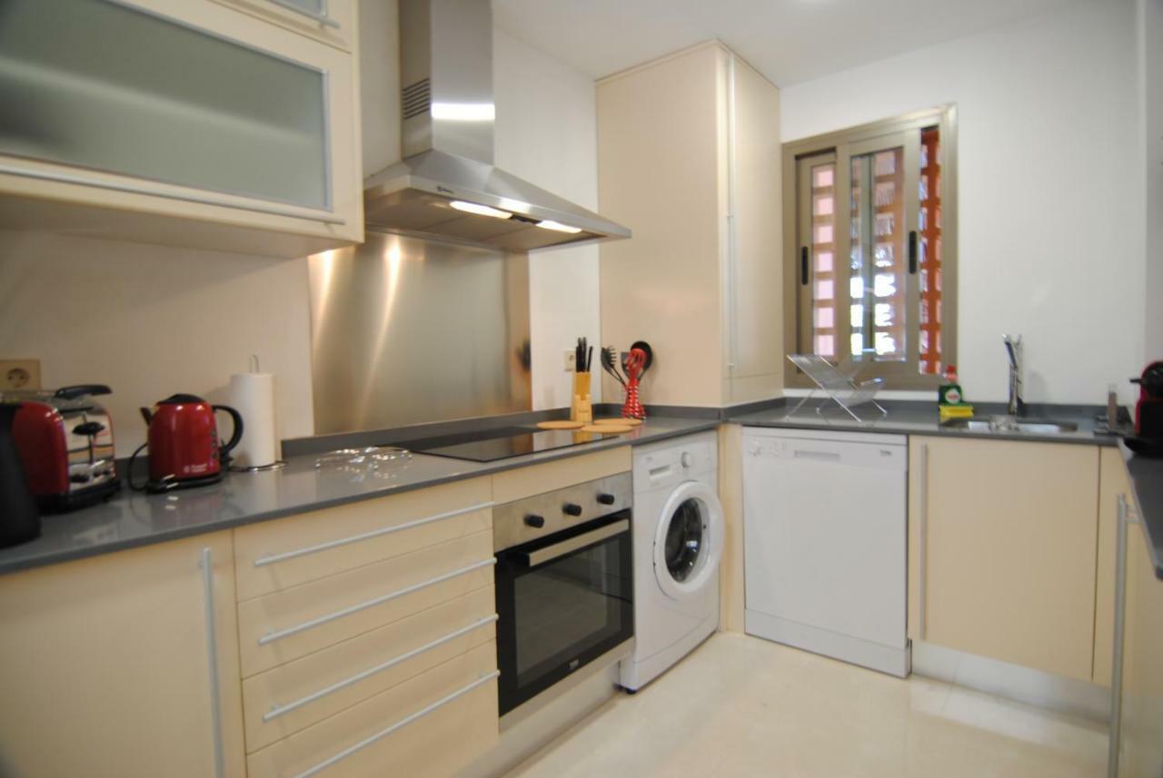 Style 2 Bedroom In The New Golden Mile Free Wifi & Parking Estepona