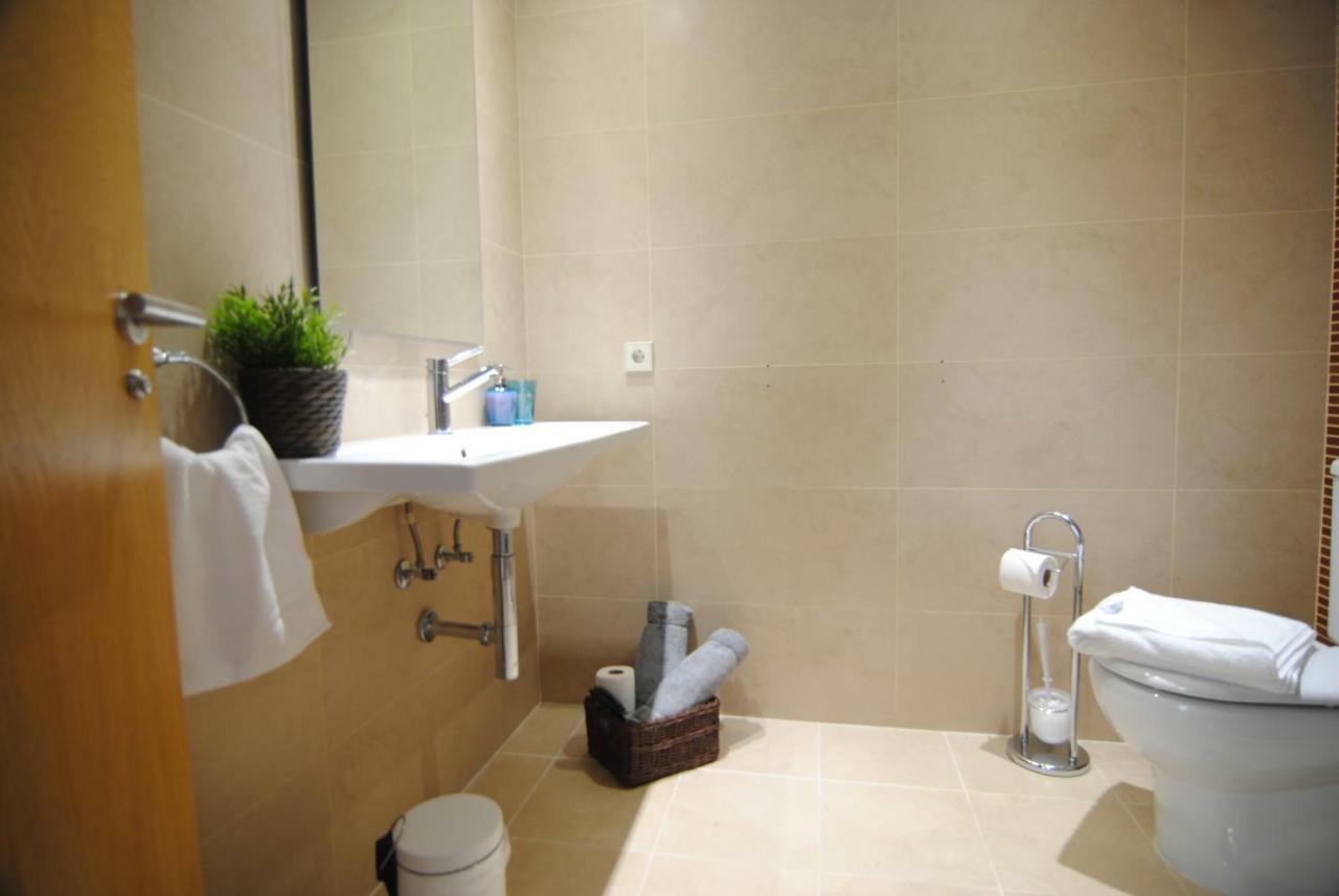 Style 2 Bedroom In The New Golden Mile Free Wifi & Parking Apartment