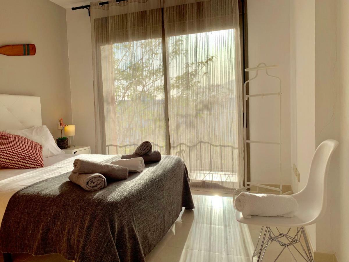 Apartment Style 2 Bedroom In The New Golden Mile Free Wifi & Parking