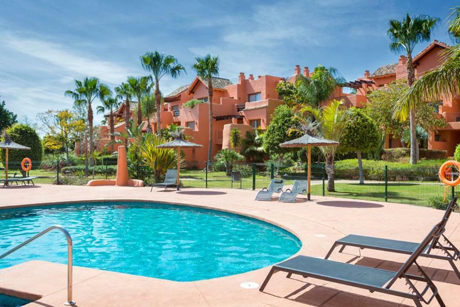Style 2 Bedroom In The New Golden Mile Free Wifi & Parking Apartment Estepona