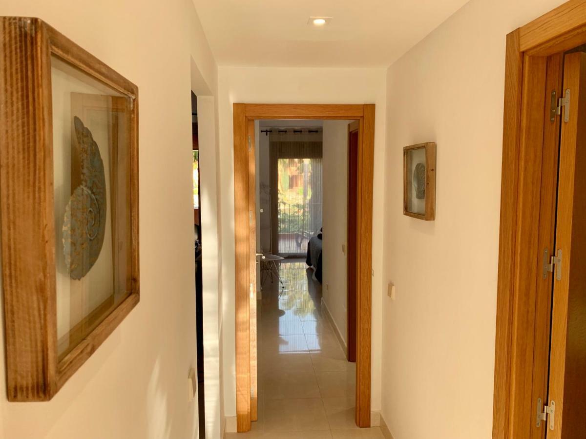Style 2 Bedroom In The New Golden Mile Free Wifi & Parking Apartment