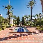 Gorgeous Beachfront Property With Stunning Sea Views & Garden