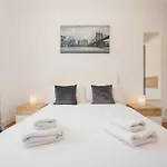 Refurbished 2-Bed Apartment In El Paraiso Alto