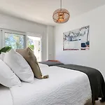 Penthouse Amaryllis - Gerenoveerd Appartement Direct Aan Zee