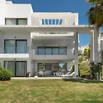 Panoramic Views And Large Garden In Atalaya Hills
