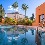Charming Apartment Paraiso Beach