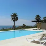 Gorgeous Apartment In Estepona With Wifi