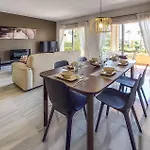 3 Bedroom Cozy Home In Malaga