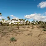 Afrodite Apartment - Frontline Beach