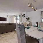 Three Bedroom Townhouse 100 Meters From The Beach!