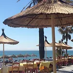 Lovely Spacious 2 Bedroom Flat Between Marbella And Estepona