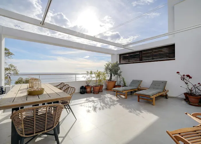 Jacaranda - Big Terrace & Swimming Pool