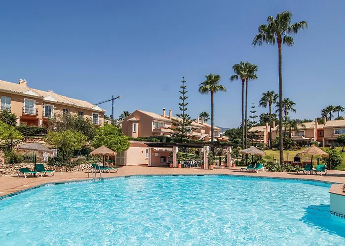 3 Bedroom Cozy Home In Malaga
