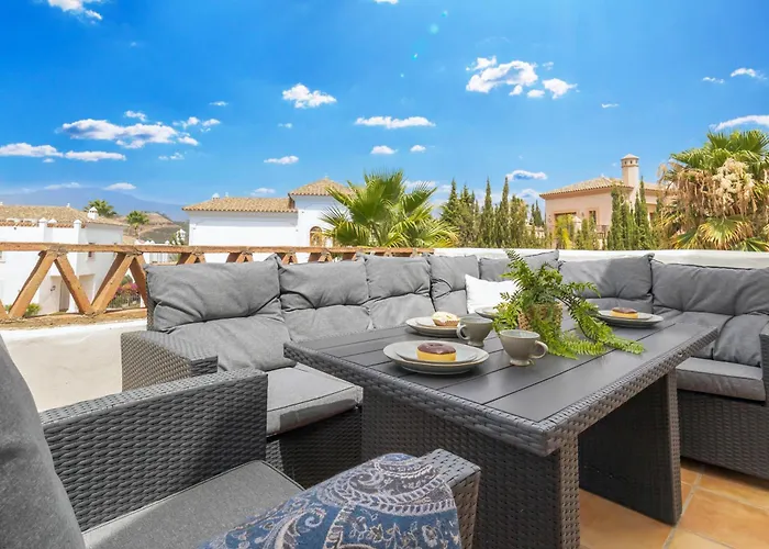 Sunset Golf Elegance - Happy Rentals