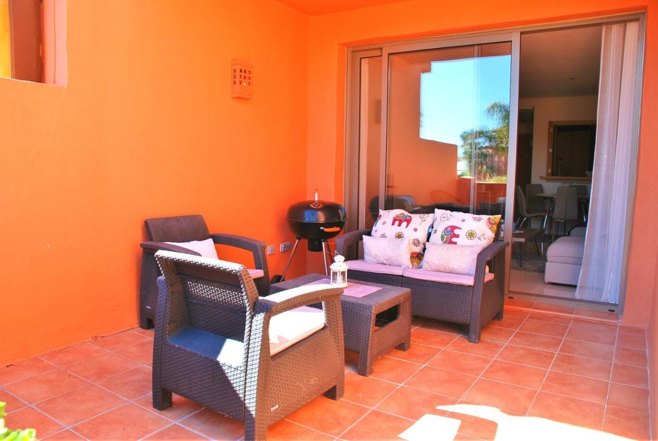 Excellent Holiday With Pool View Apartment Estepona