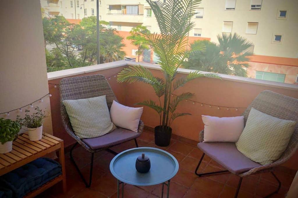 Appartement El Pescadito. Con Piscina In Costa Del Sol *