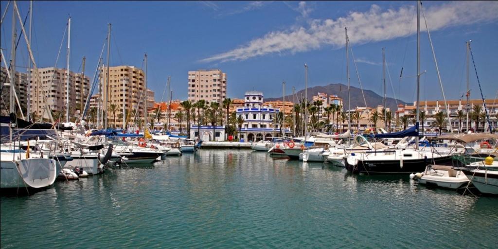 Casa Alegre * Estepona