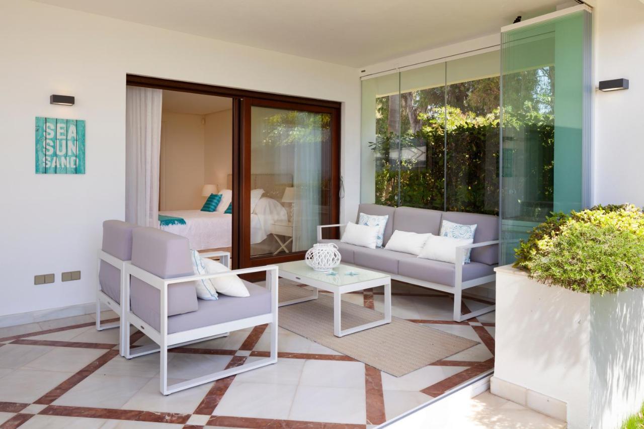 Frontline Ground Floor With Private Garden, Doncella Beach. * Estepona