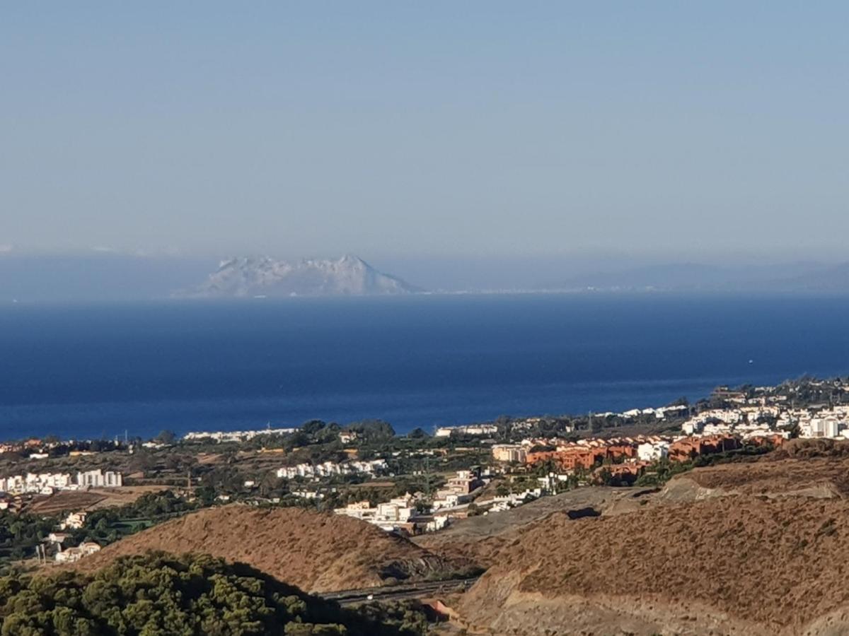 Luxury In Benahavis With Amazing Views