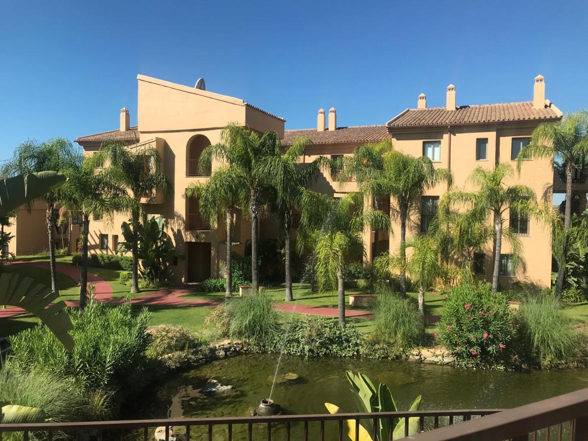 Luxury In Benahavis With Amazing Views Appartement Estepona