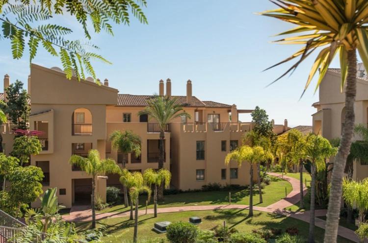 Luxury In Benahavis With Amazing Views *