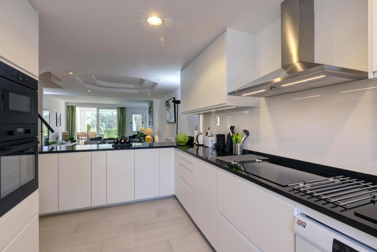 Frontline Paradise Townhouse * Estepona