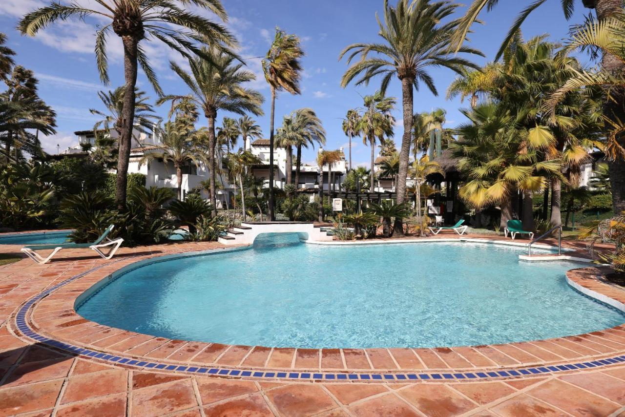 Frontline Paradise Townhouse *