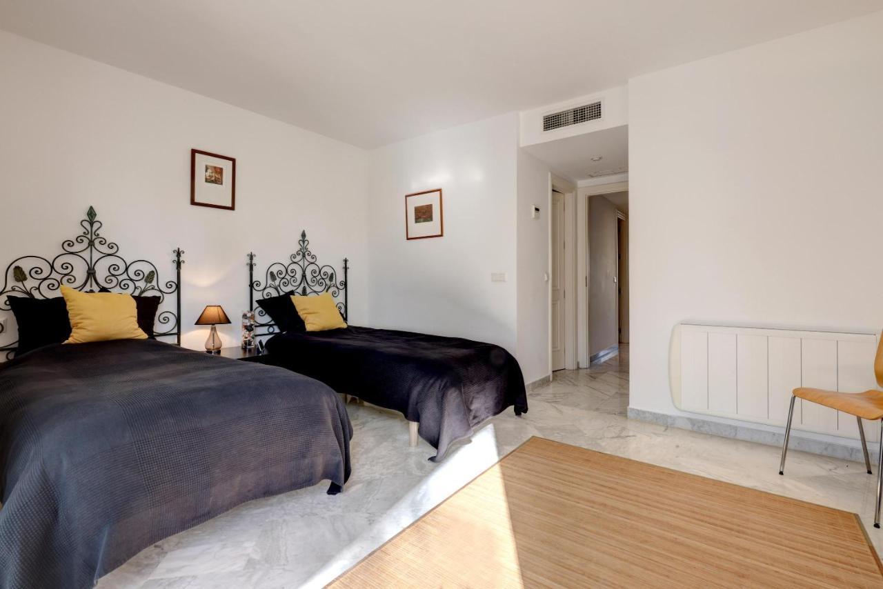 Frontline Paradise Townhouse Holiday home Estepona