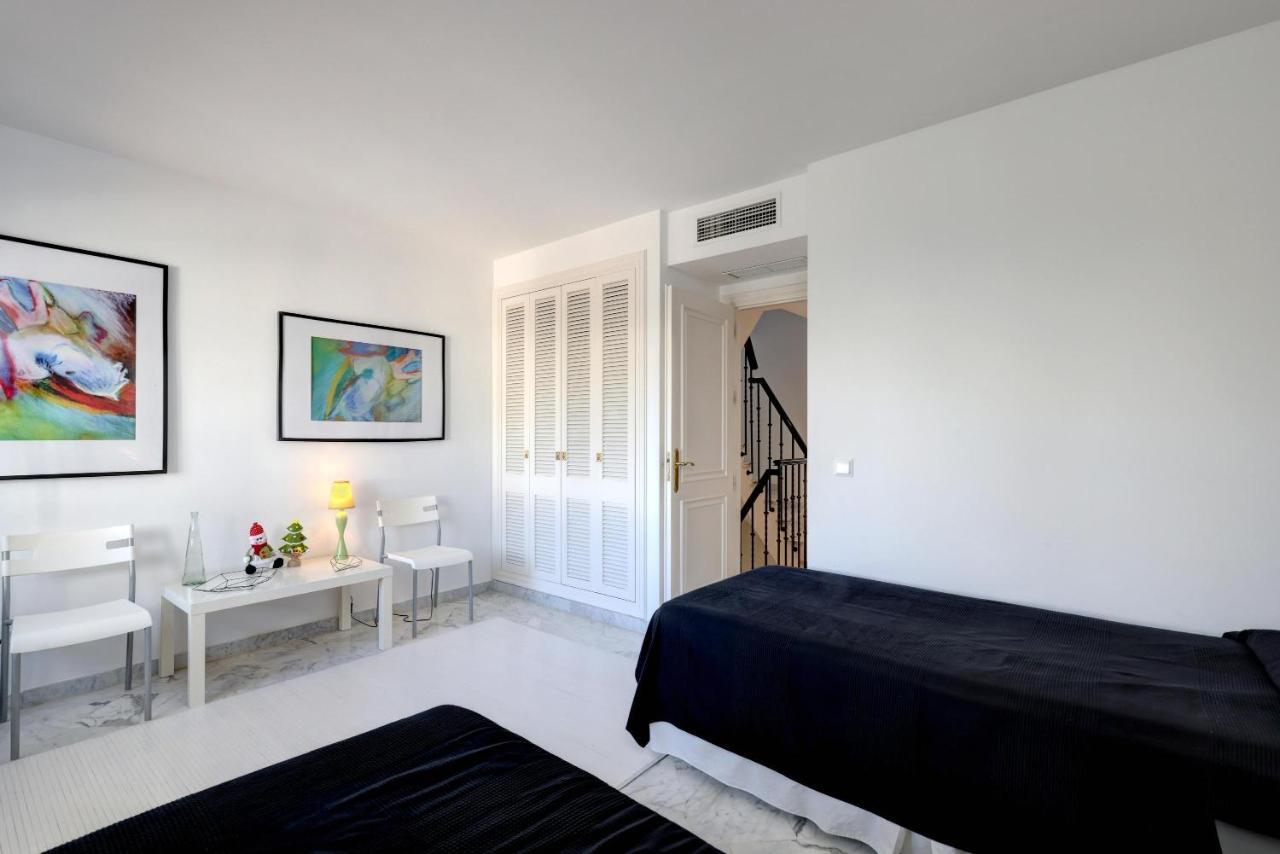 Frontline Paradise Townhouse