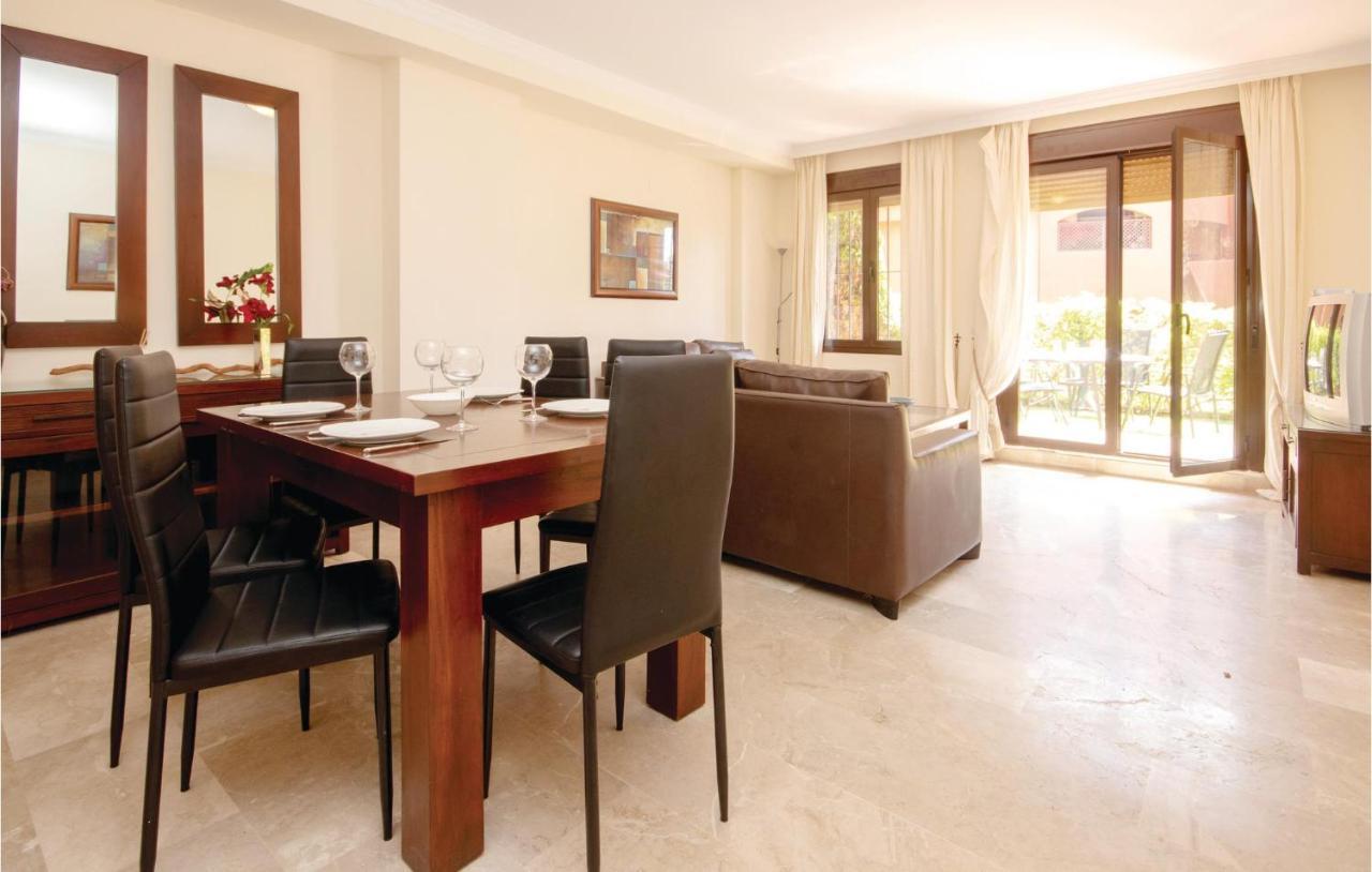 Beautiful Apartment In Estepona With 3 Bedrooms, Outdoor Swimming Pool And Swimming Pool * Estepona
