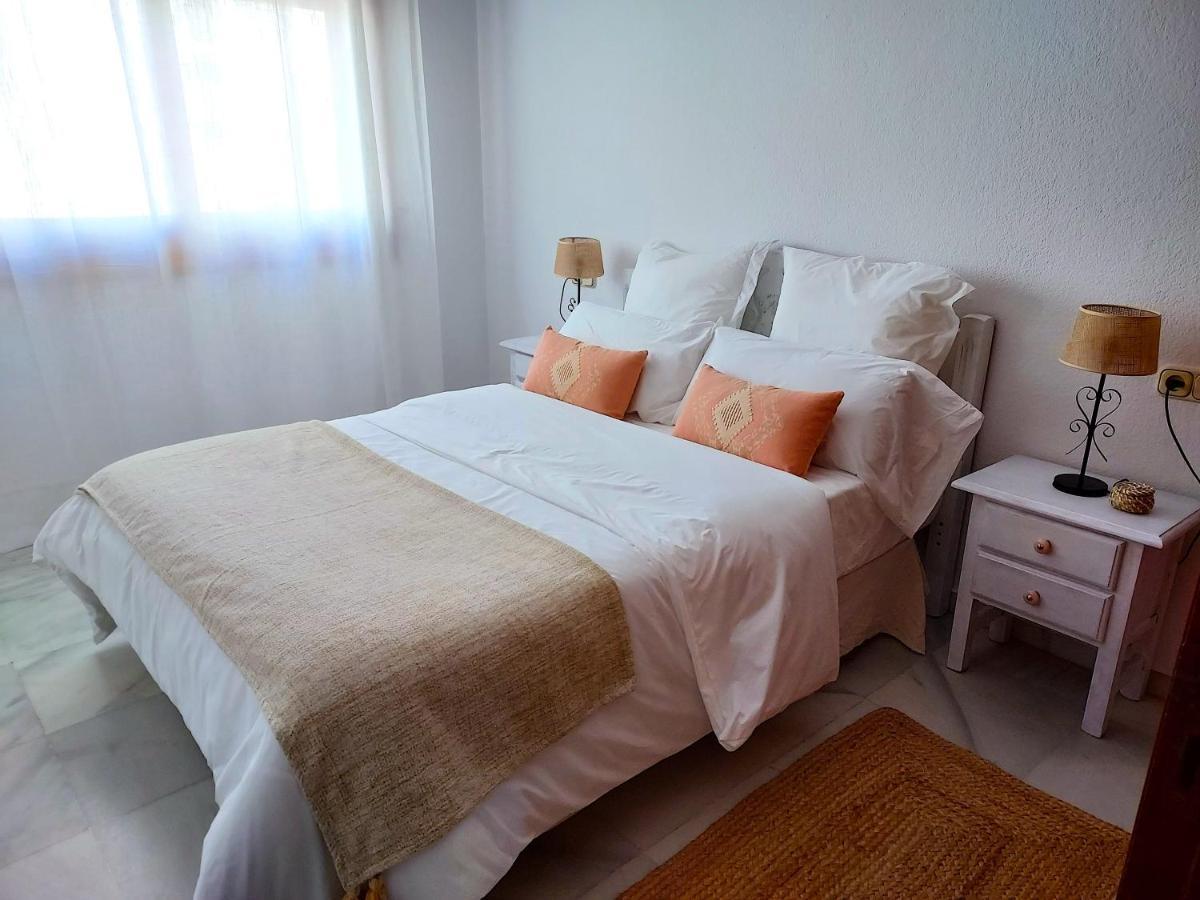 Beachfront Primera Linea De Playa En Casco Antiguo * Estepona