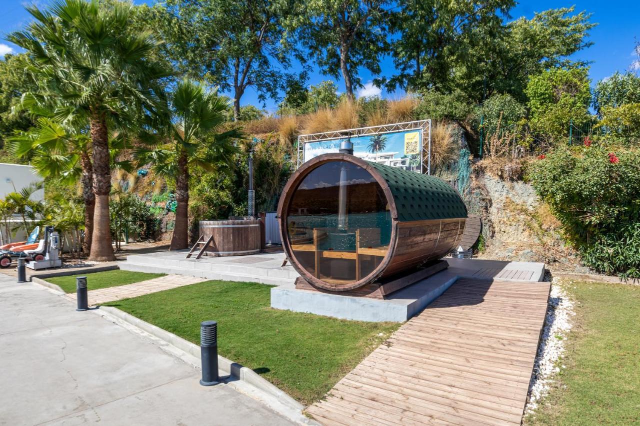 Apartamento Stunning Blue Lagoon In By Costarentals - M12