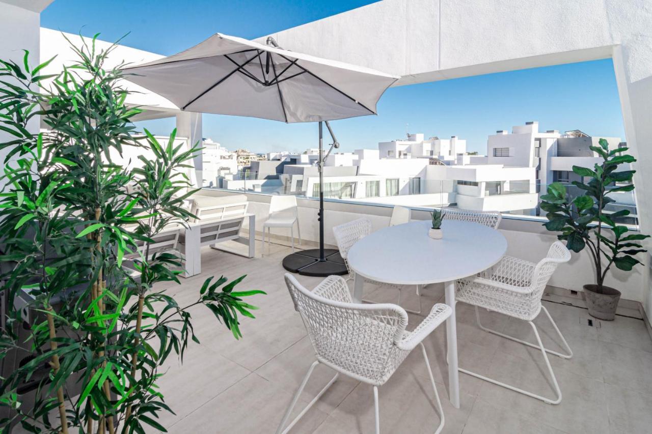 Apartment Vg12- Modern Family In Vanian Gardens