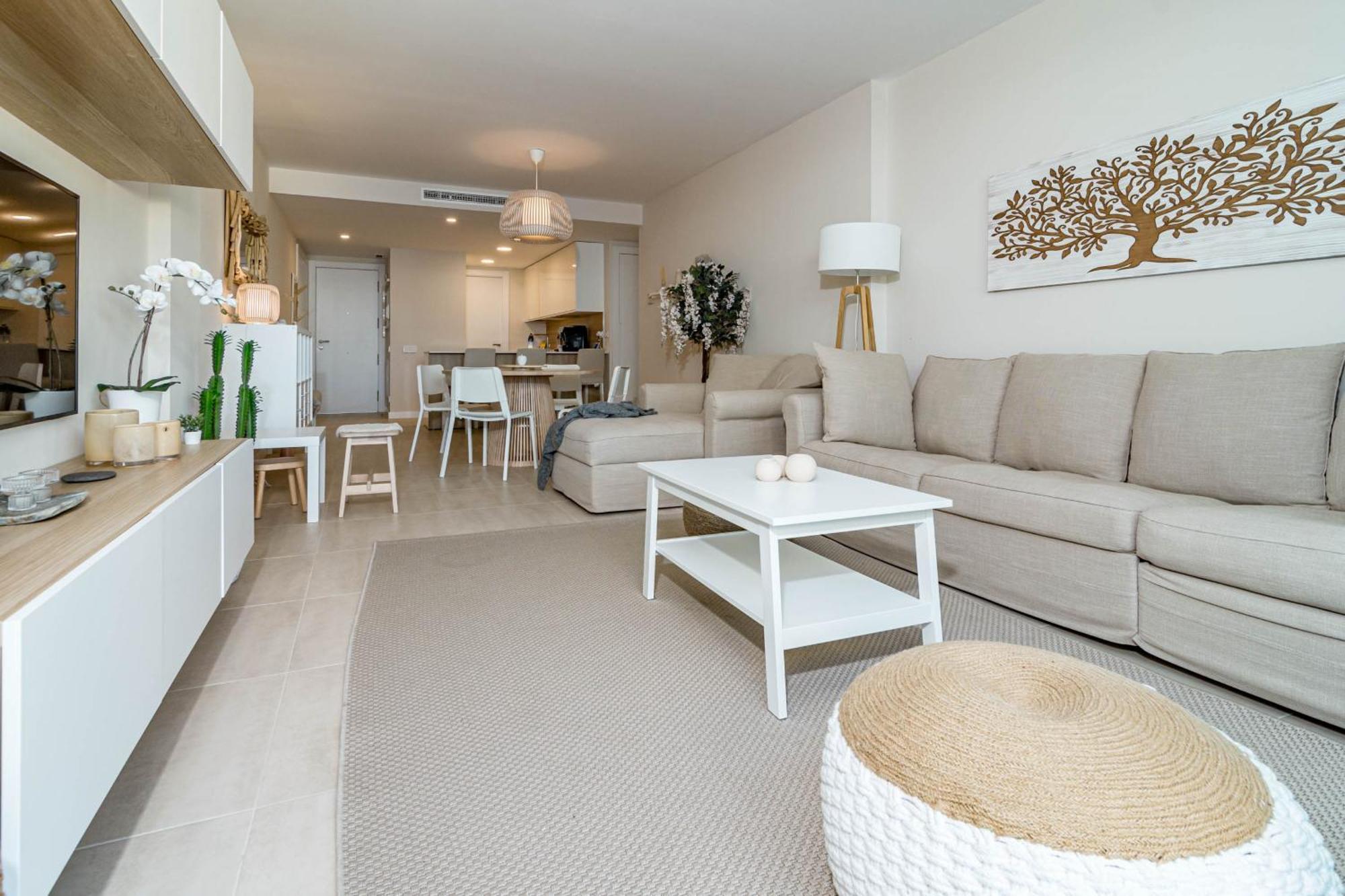Apartment Vg12- Modern Family In Vanian Gardens *