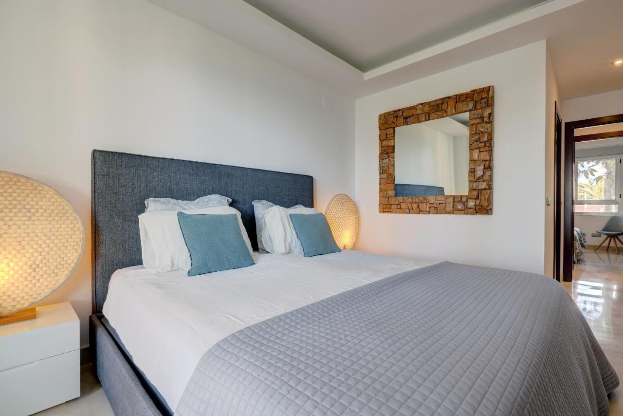 Modern Frontline - Estepona