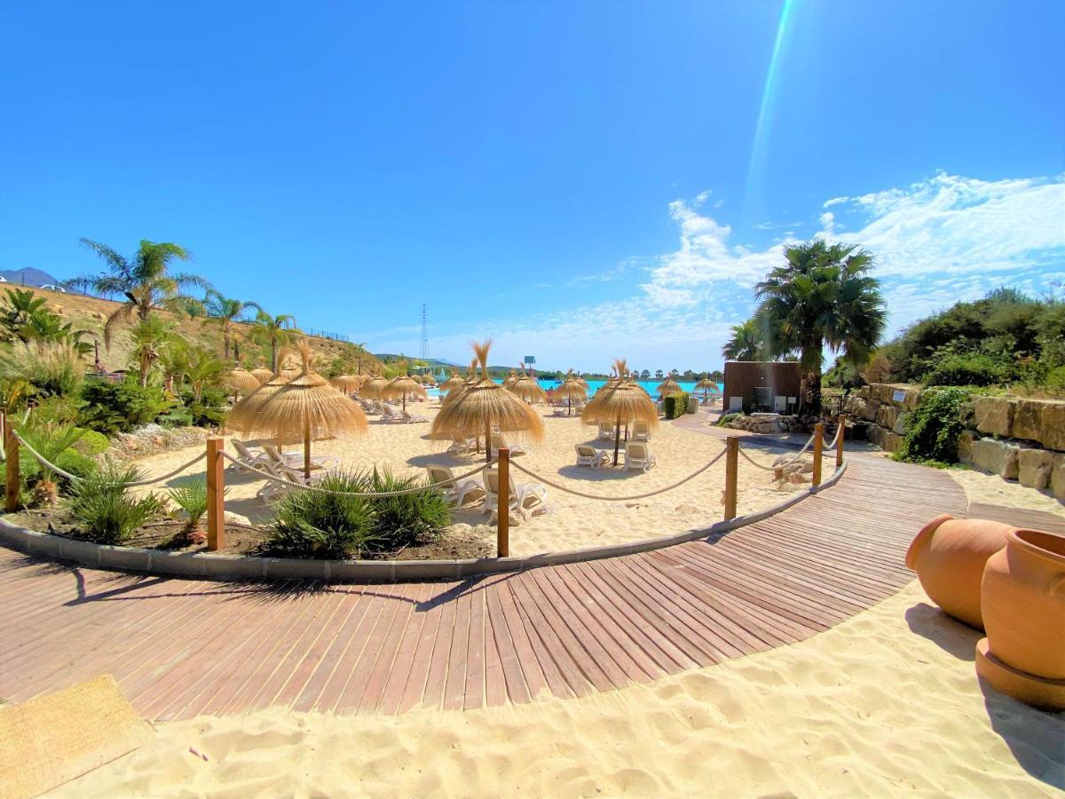 Amazing In Lagoon Apartamento Estepona
