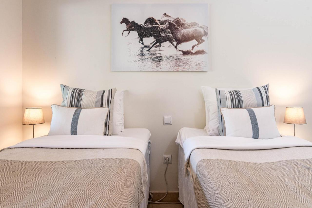 H19 - Hoyo 19 By Roomservices *