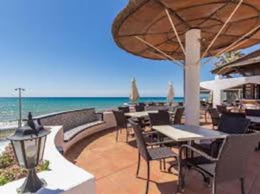 Gorgeous Beachfront With Stunning Sea Views & Garden * Estepona