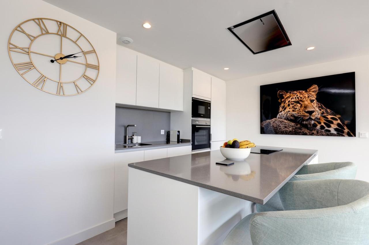 Apartment Modern Highend Oasis W/sea Views *