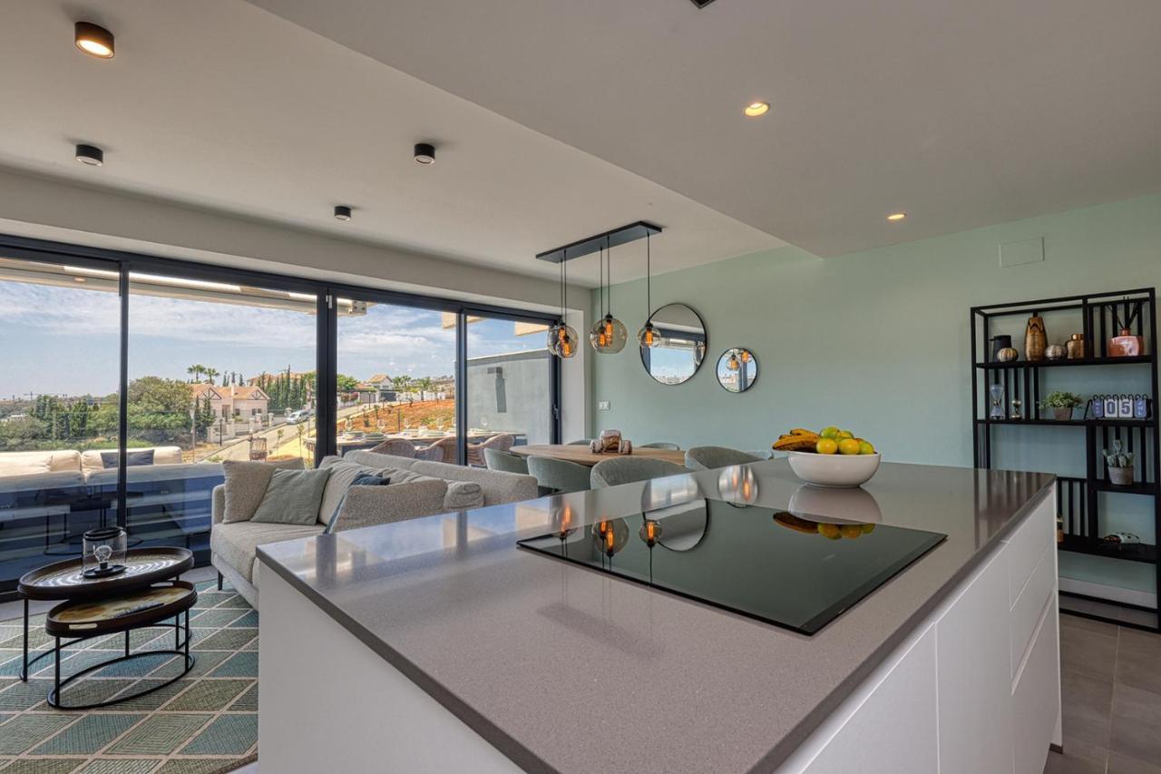 Apartment Modern Highend Oasis W/sea Views