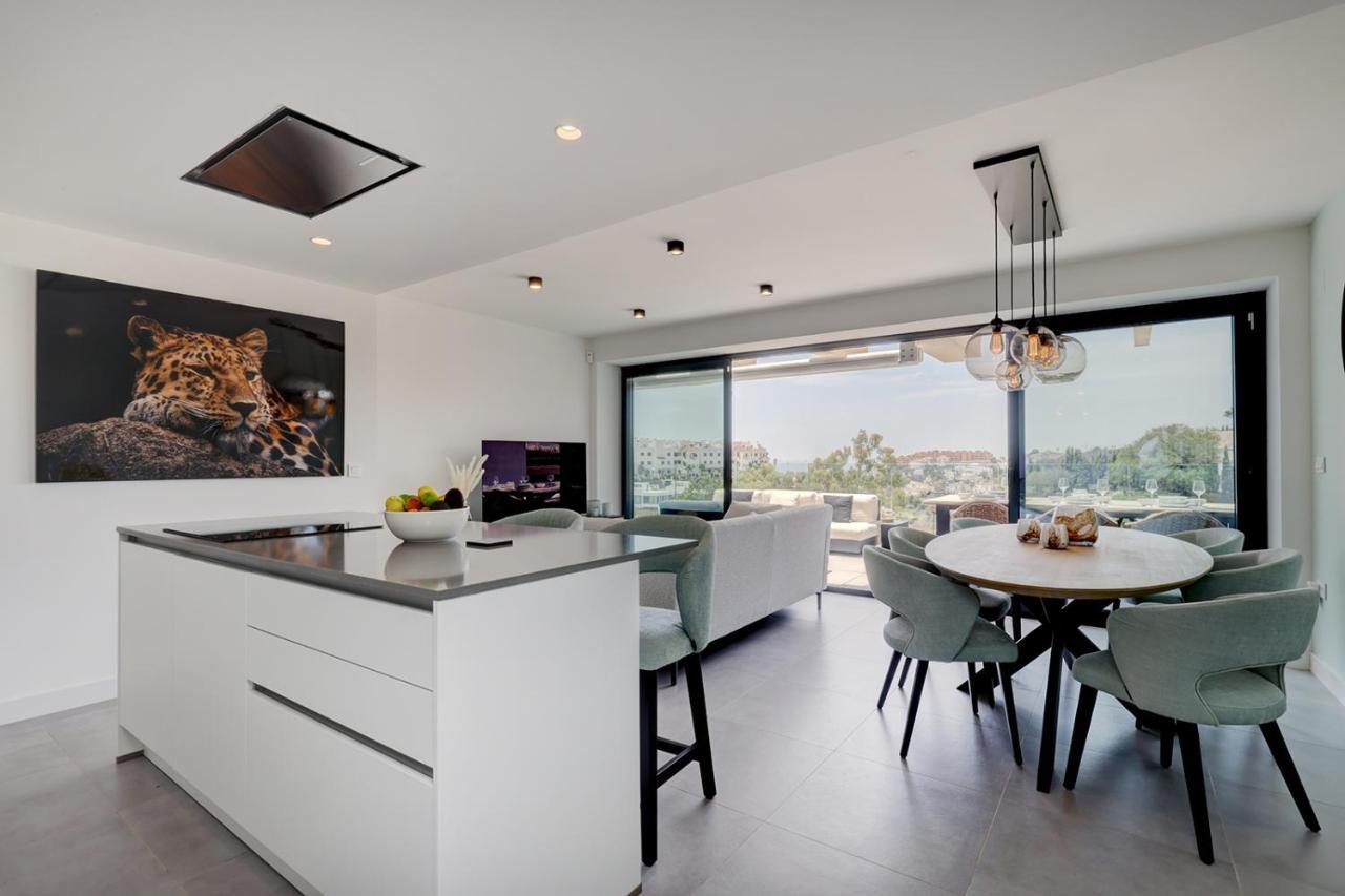 Apartment Modern Highend Oasis W/sea Views